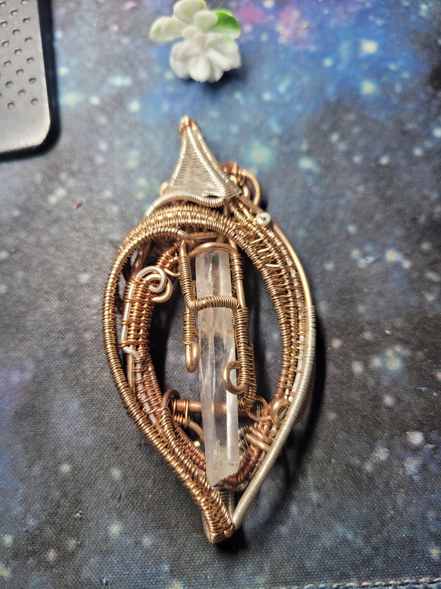 "Singing Leaf" 4-Way Pendant